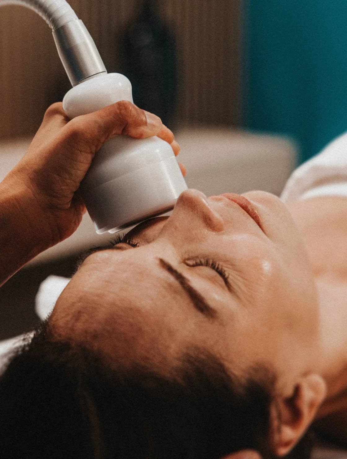 Service Detail Page-What's Included-Recharging Facial by Neveskin