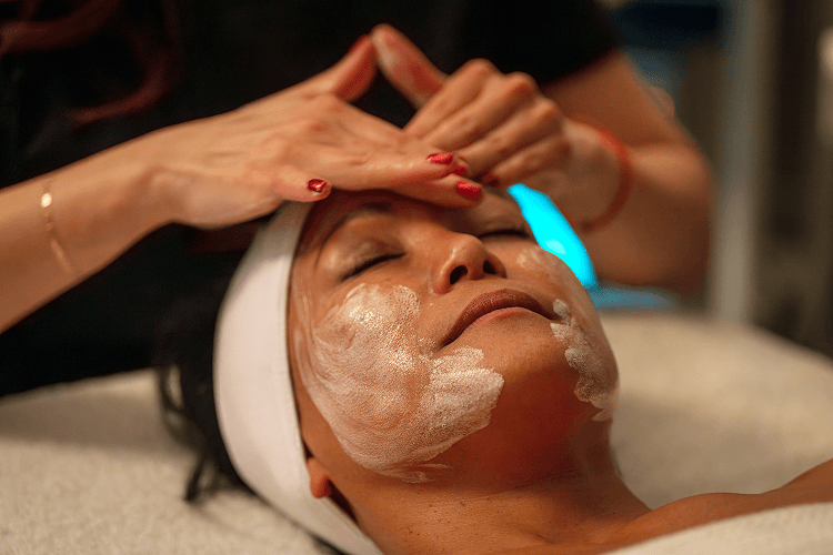 Service-Facials-Brightening Facial-Mobile