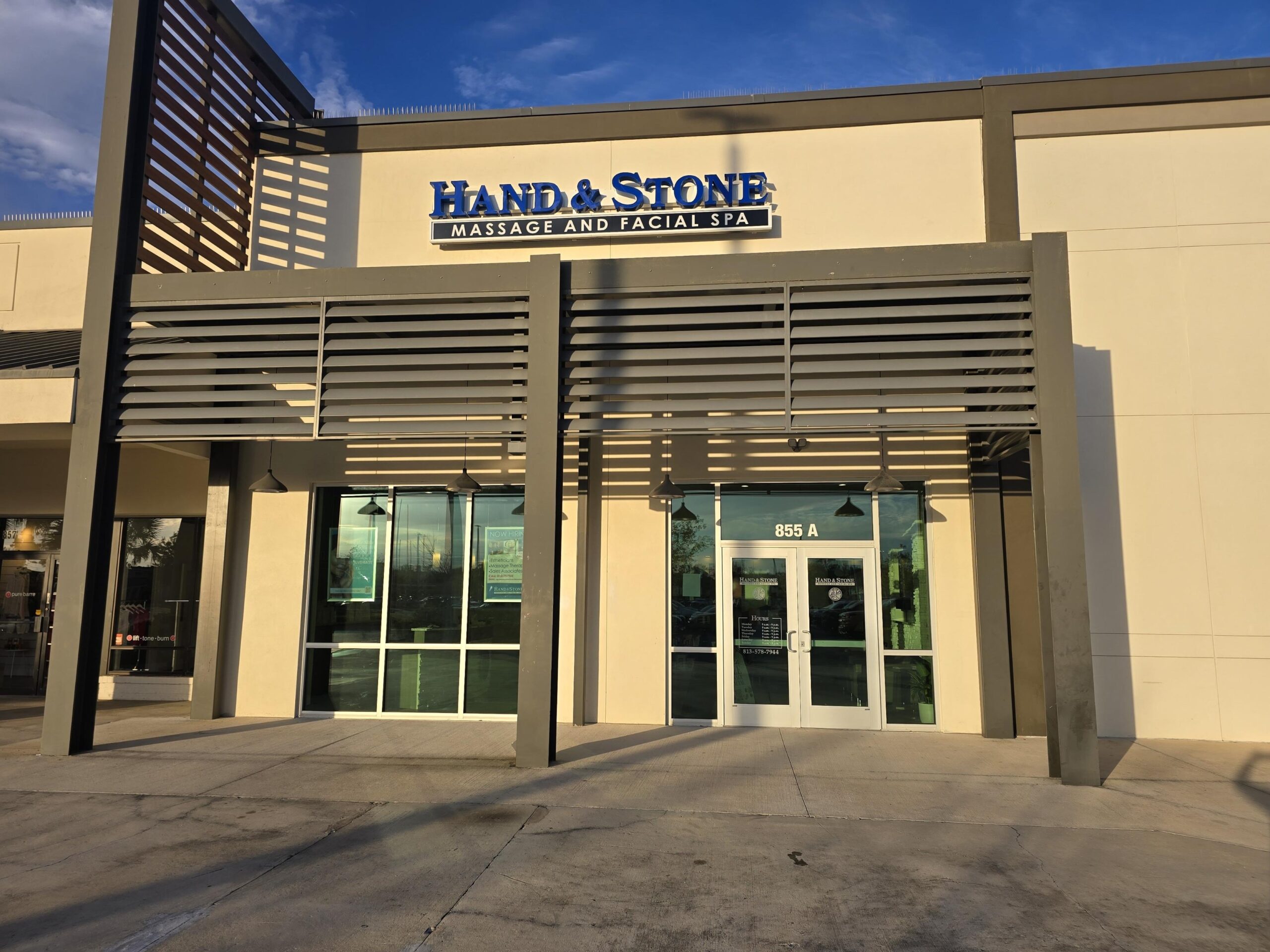 Hand & Stone franchise
