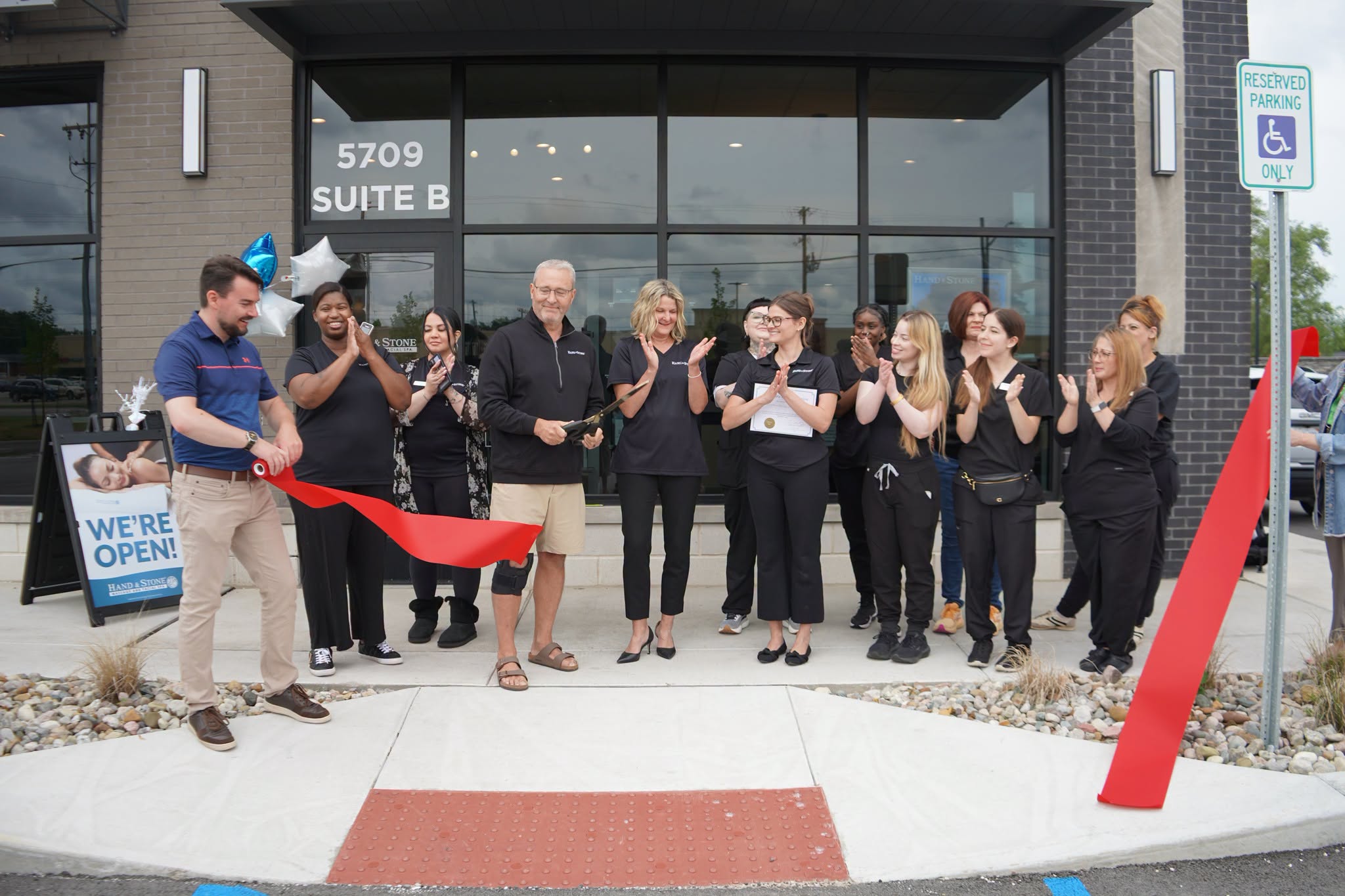Saginaw ribbon cutting